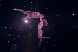 Artur und Esmira mit Luftakrobatik-Acts